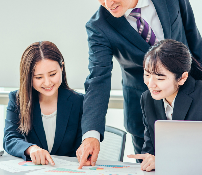 滋賀県の株式会社サニーデイは、セミナー・研修の実施からコンサルティング業務まで豊富な経験に基づく知識と理論で幅広くサポート
